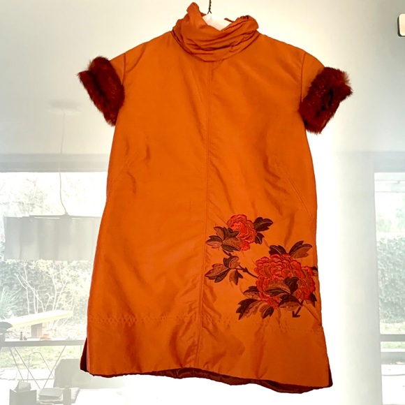 French quilted tunic. Super cute and elegant. - Picture 1 of 8